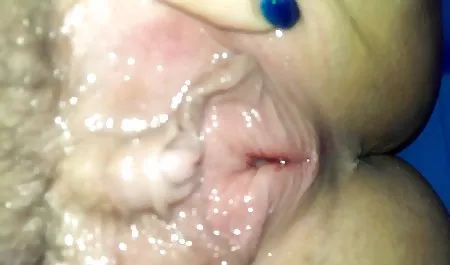 Chrissy Fox喜欢舔他们的屁股